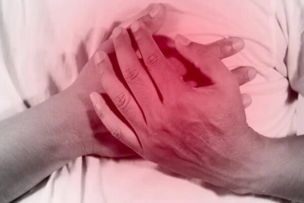 Aile Geçmişinde Kalp Hastalığı Bulunan Bireyler Risk Altında